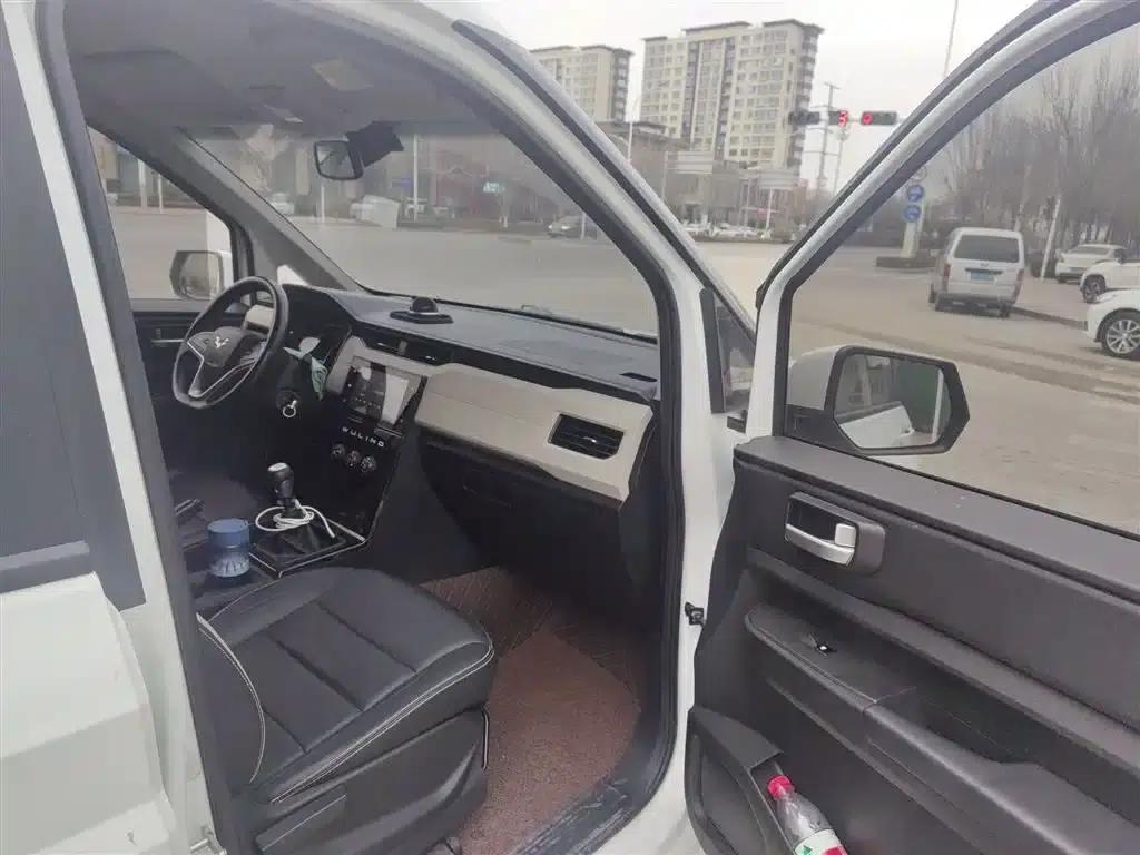 Wuling Hongguang PLUS 2019 1.5T Manual Deluxe 7-Seater — миниатюра 20