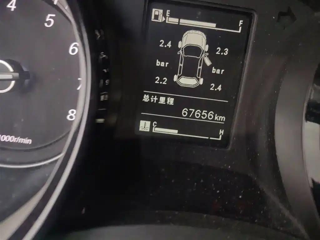 Wuling Hongguang PLUS 2019 1.5T Manual Deluxe 7-Seater — миниатюра 5