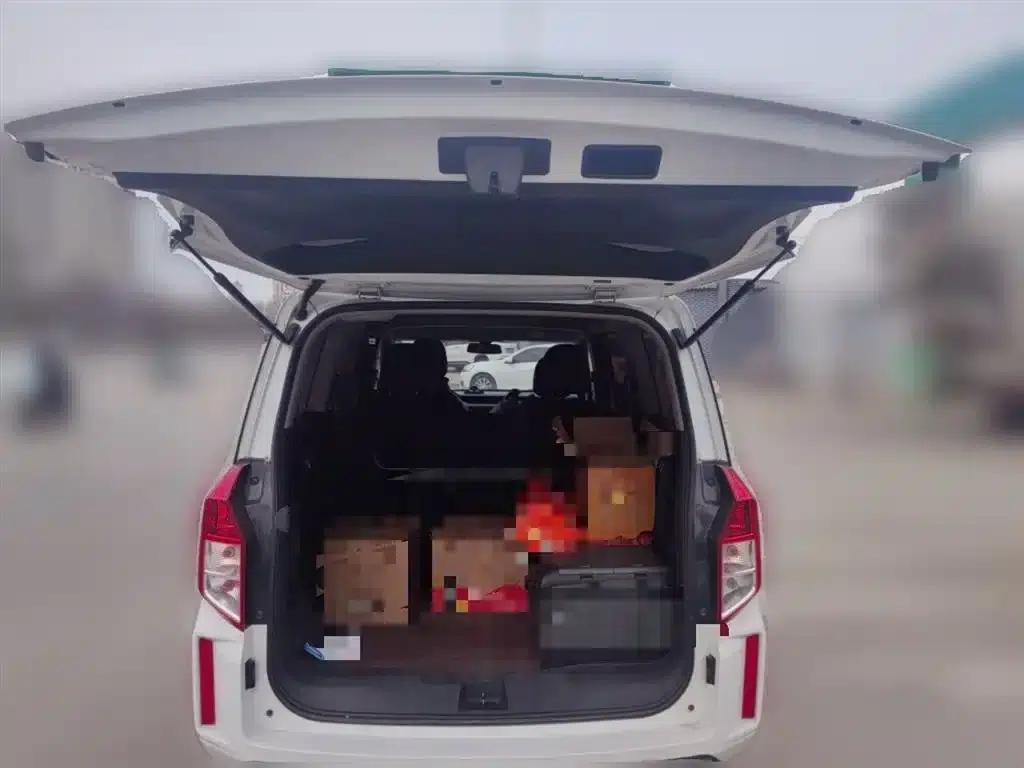 Wuling Hongguang PLUS 2019 1.5T Manual Deluxe 7-Seater — миниатюра 10