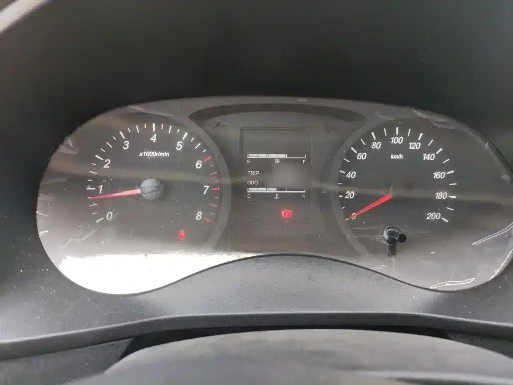 Wuling Hongguang PLUS 2020 1.5L Manual Standard 5-Seater — миниатюра 4