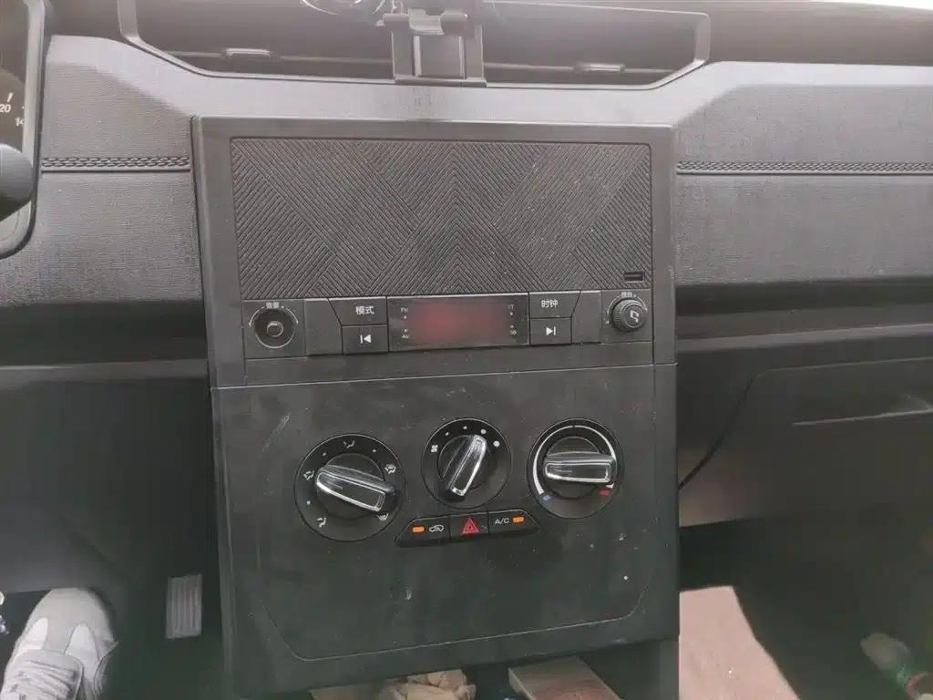 Wuling Hongguang PLUS 2020 1.5L Manual Standard 5-Seater — миниатюра 6