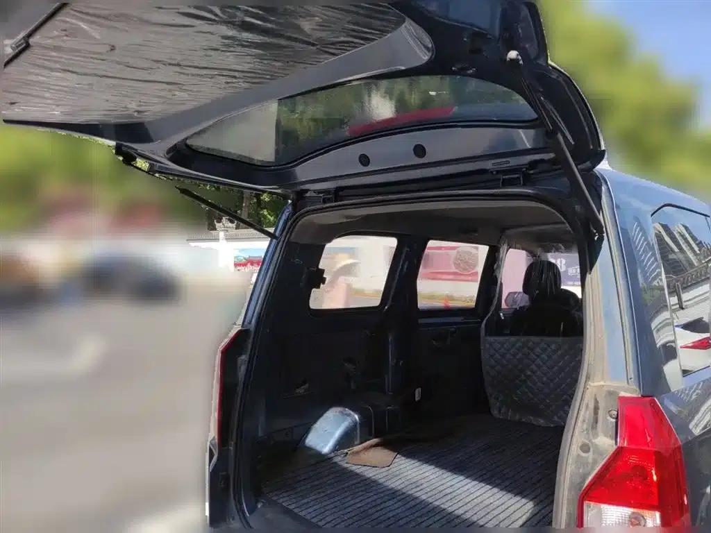 Wuling Hongguang PLUS 2020 1.5L Manual Standard 5-Seater — миниатюра 10