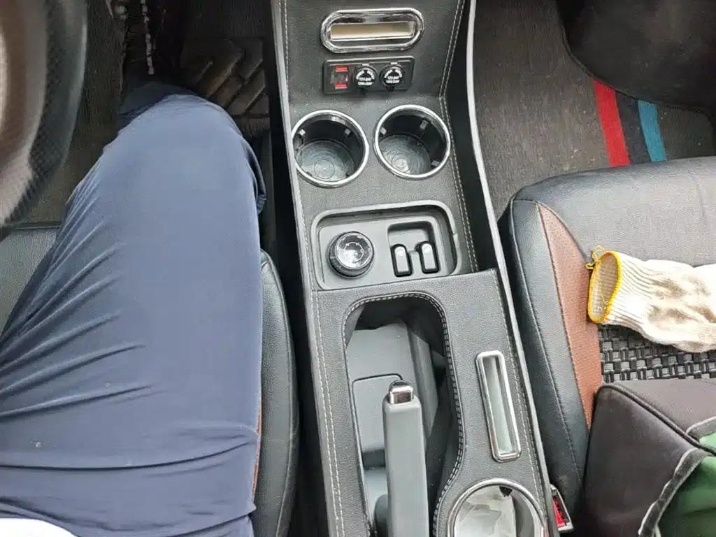 Wuling Yangguang 2024 Model 300km Comfort Bus Version 75kW — миниатюра 14