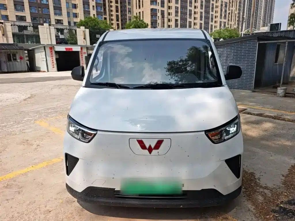 Wuling Yangguang 2024 Model 300km Comfort Bus Version 75kW — миниатюра 3