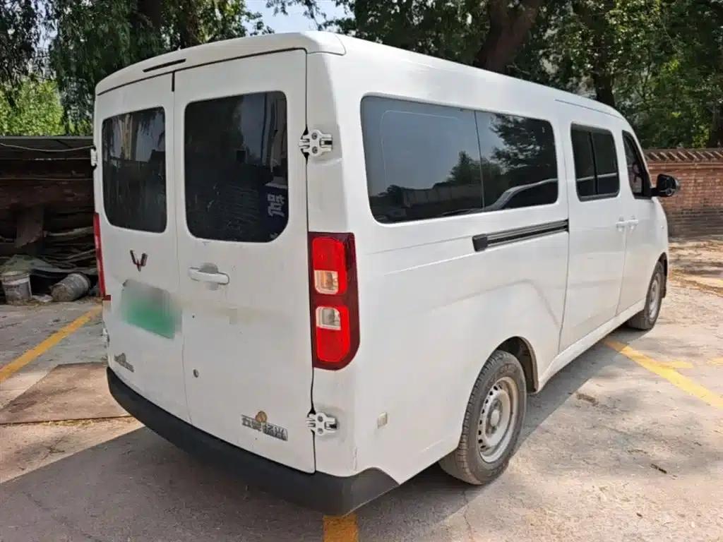 Wuling Yangguang 2024 Model 300km Comfort Bus Version 75kW — миниатюра 7