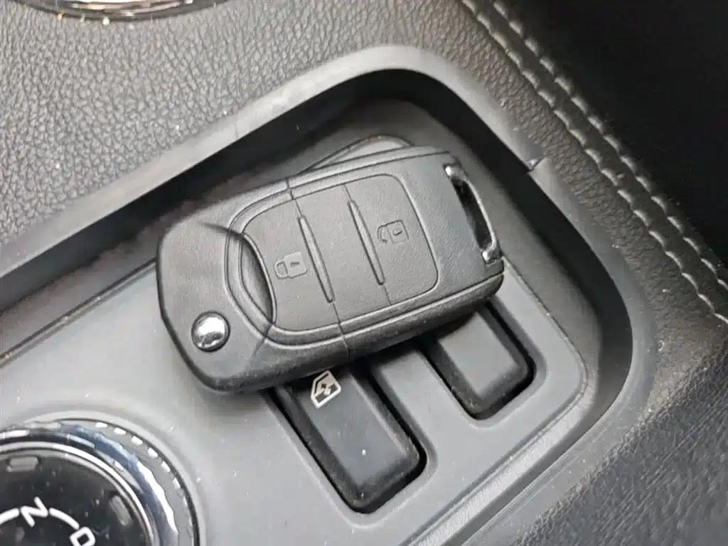 Wuling Yangguang 2024 Model 300km Comfort Bus Version 75kW — миниатюра 9