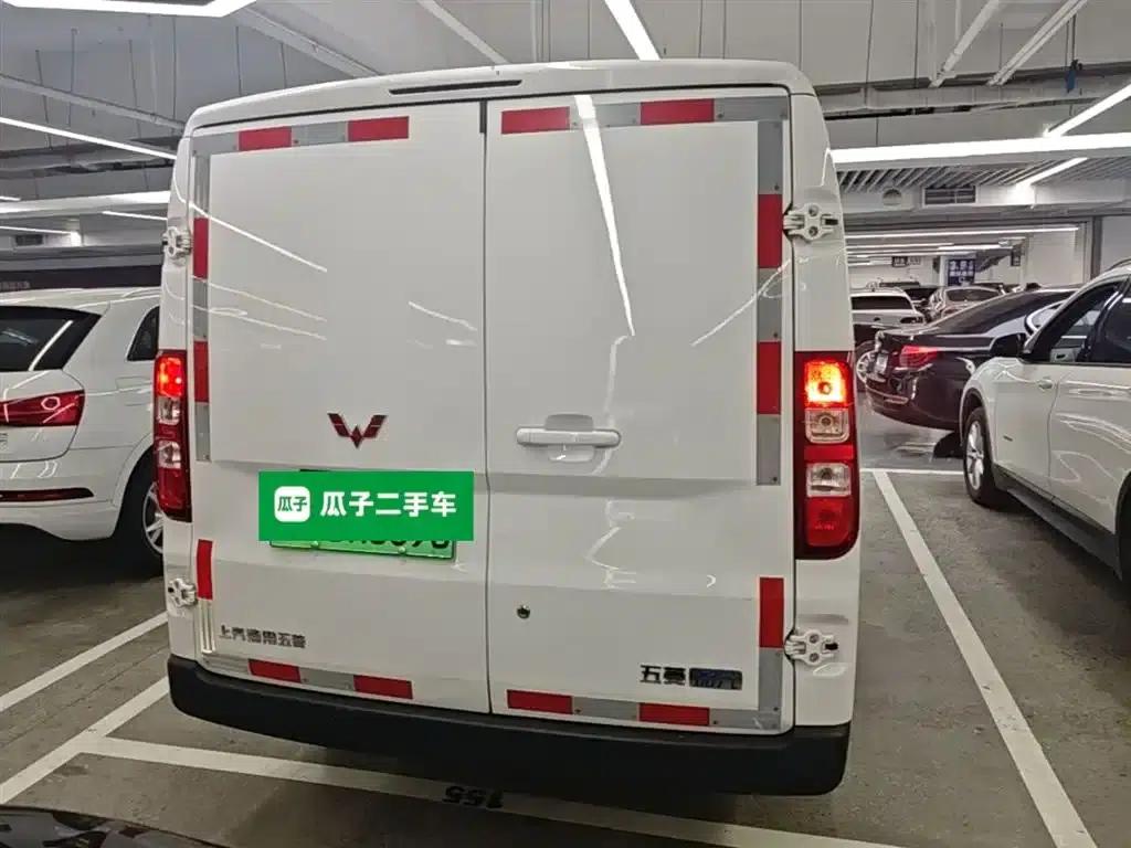Wuling Yangguang 2024 Model 300km Comfort Edition with Closed Windows 60kW — миниатюра 6