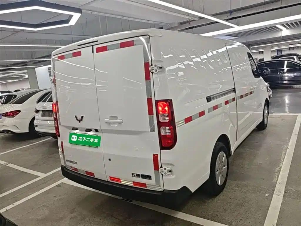 Wuling Yangguang 2024 Model 300km Comfort Edition with Closed Windows 60kW — миниатюра 7