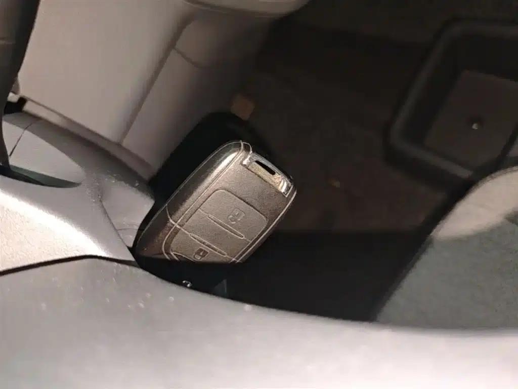 Wuling Yangguang 2024 Model 300km Comfort Edition with Closed Windows 60kW — миниатюра 9