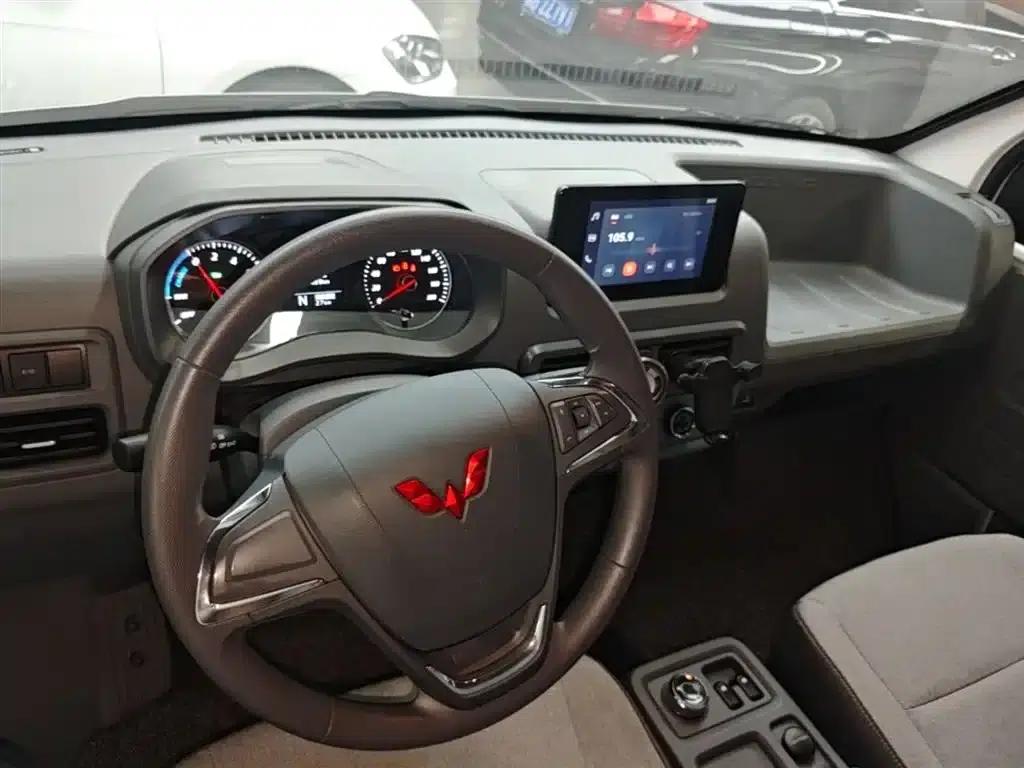 Wuling Yangguang 2024 Model 300km Comfort Edition with Closed Windows 60kW — миниатюра 10