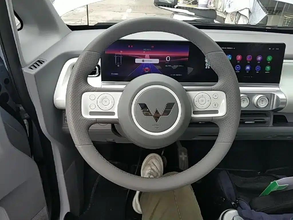 Wuling Air ev Clear Sky 2023 Model, Four-Seat - Advanced Edition — миниатюра 11