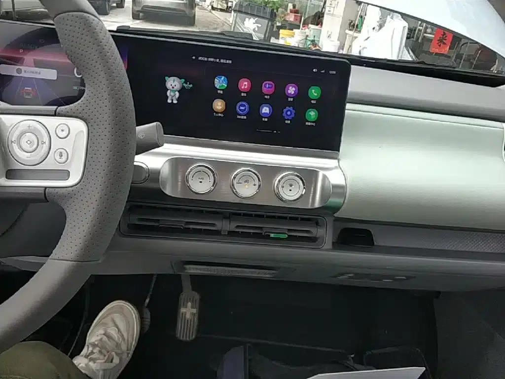Wuling Air ev Clear Sky 2023 Model, Four-Seat - Advanced Edition — миниатюра 13