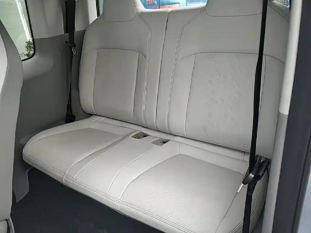 Wuling Air ev Clear Sky 2023 Model, Four-Seat - Advanced Edition — миниатюра 17