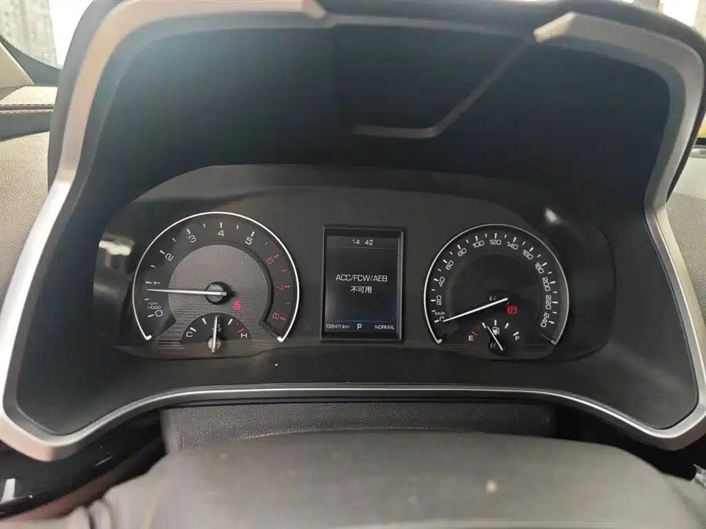 Weipai VV5 2017 2.0T Super Luxury Edition — миниатюра 4