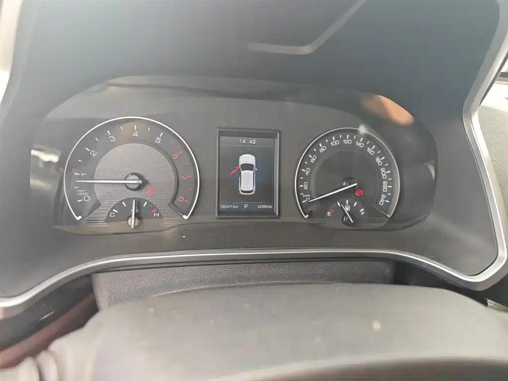 Weipai VV5 2017 2.0T Super Luxury Edition — миниатюра 5