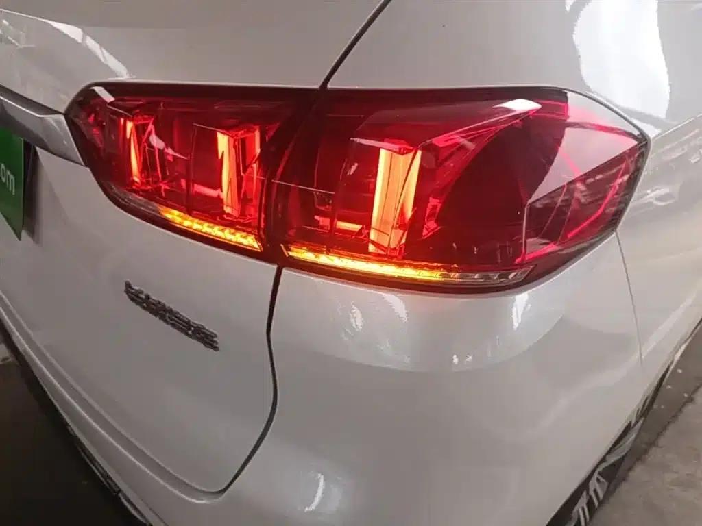 Weipai VV5 2017 2.0T Flagship Edition — миниатюра 8