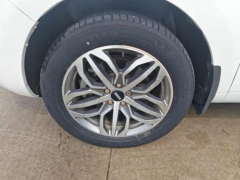 Wey VV5 2019 Upgraded 2.0T 2WD Super Luxury Model (National V Emission Standard) — миниатюра 23
