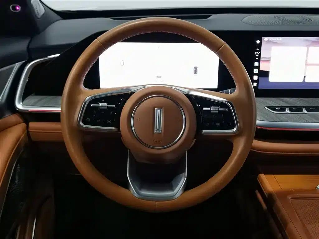 Weipai Lanshan 2023 Four-Wheel Drive Extended Range Edition — миниатюра 11