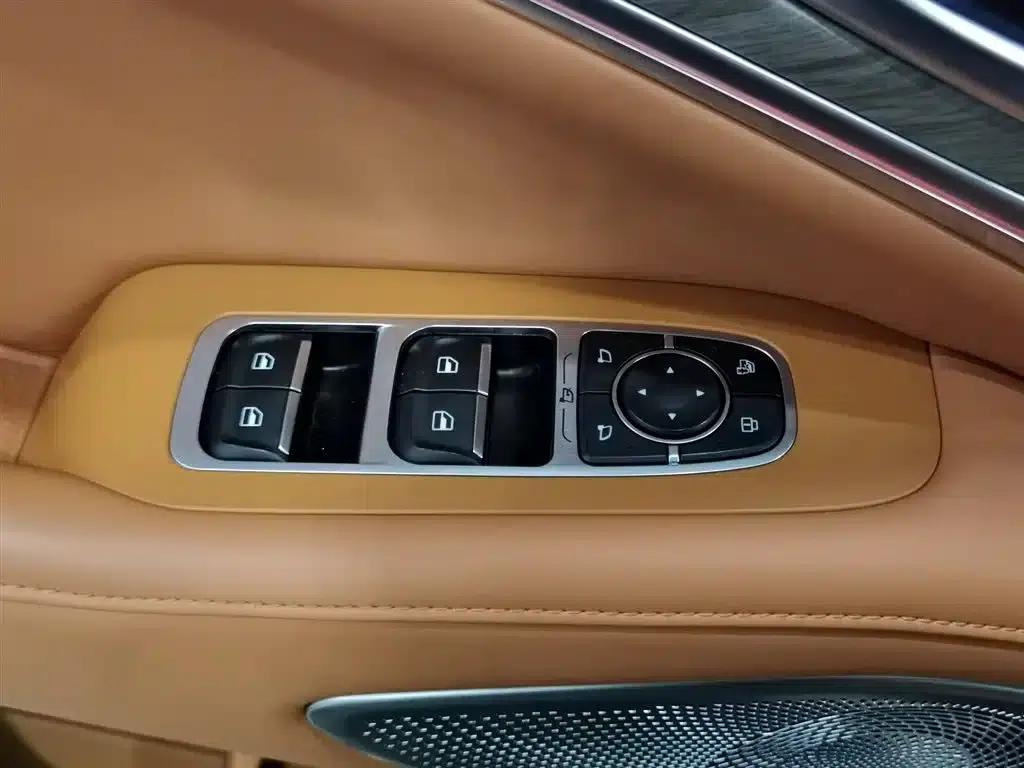 Weipai Lanshan 2023 Four-Wheel Drive Extended Range Edition — миниатюра 9