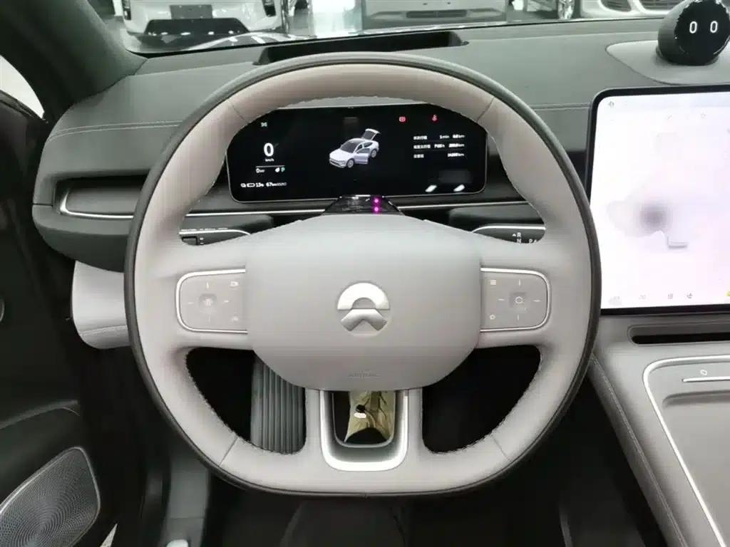 NIO EC6 2025 model 75kWh — миниатюра 11