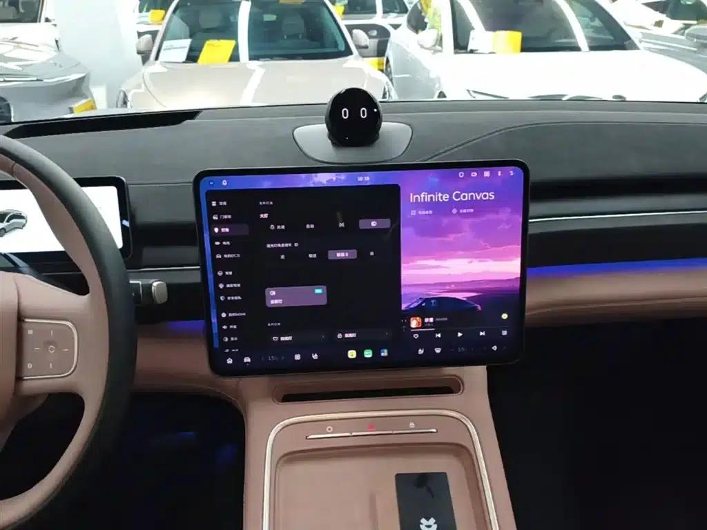 NIO EC6 2025 model 75kWh — миниатюра 13
