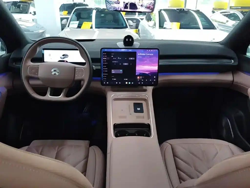 NIO EC6 2025 model 75kWh — миниатюра 10