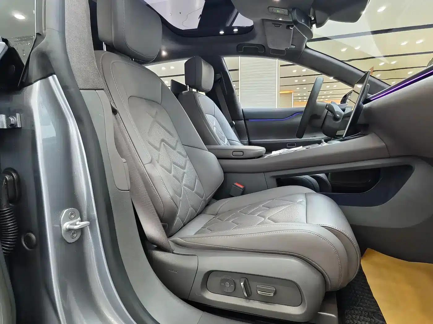 NIO ET7 2024 75kWh Executive Signature Edition — миниатюра 16