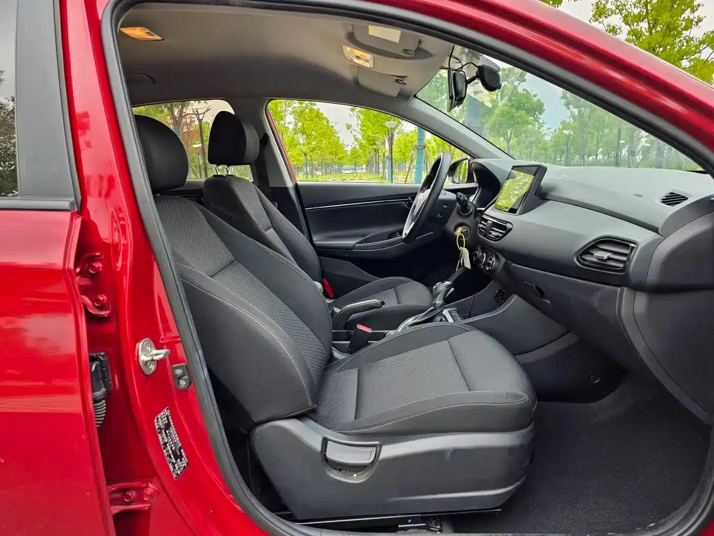 Hyundai Elantra 2020 1.6L Automatic GL Edition — миниатюра 11