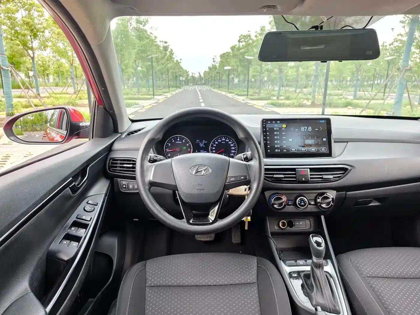Hyundai Elantra 2020 1.6L Automatic GL Edition — миниатюра 14