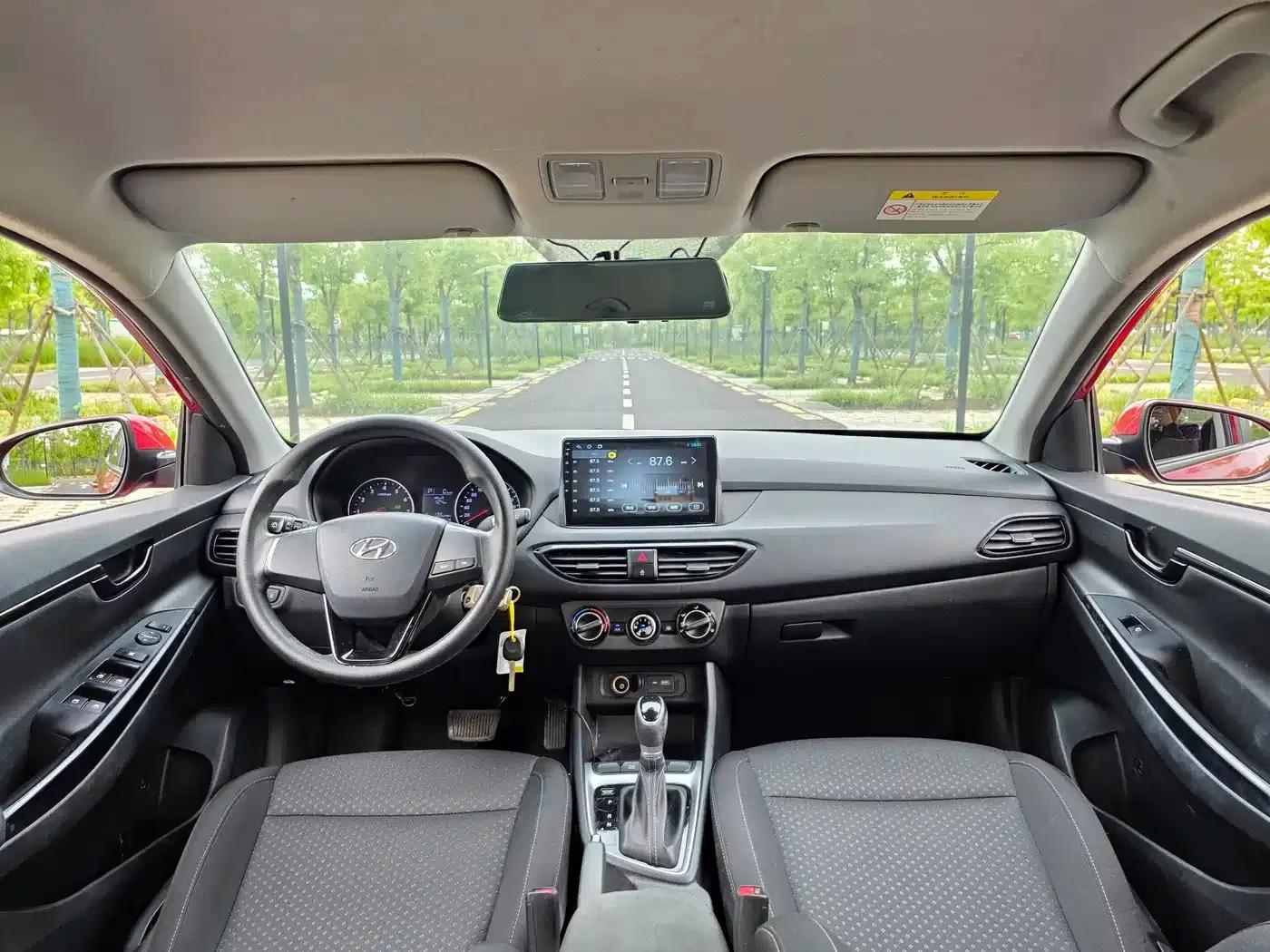 Hyundai Elantra 2020 1.6L Automatic GL Edition — миниатюра 18