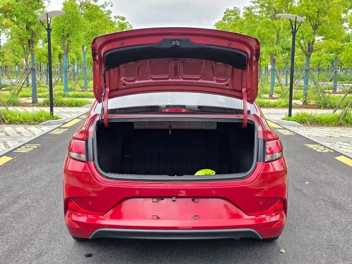Hyundai Elantra 2020 1.6L Automatic GL Edition — миниатюра 23
