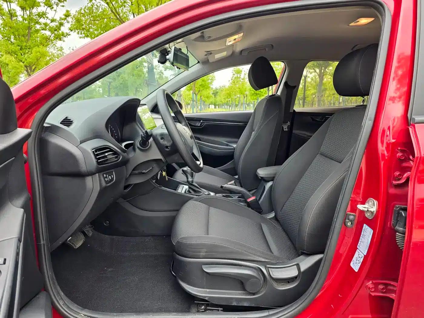 Hyundai Elantra 2020 1.6L Automatic GL Edition — миниатюра 9