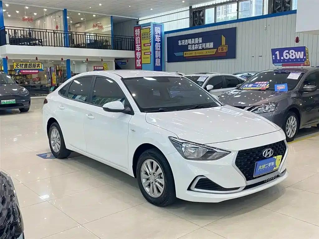 Hyundai Elantra 2020 1.6L Automatic GL Edition — миниатюра 3