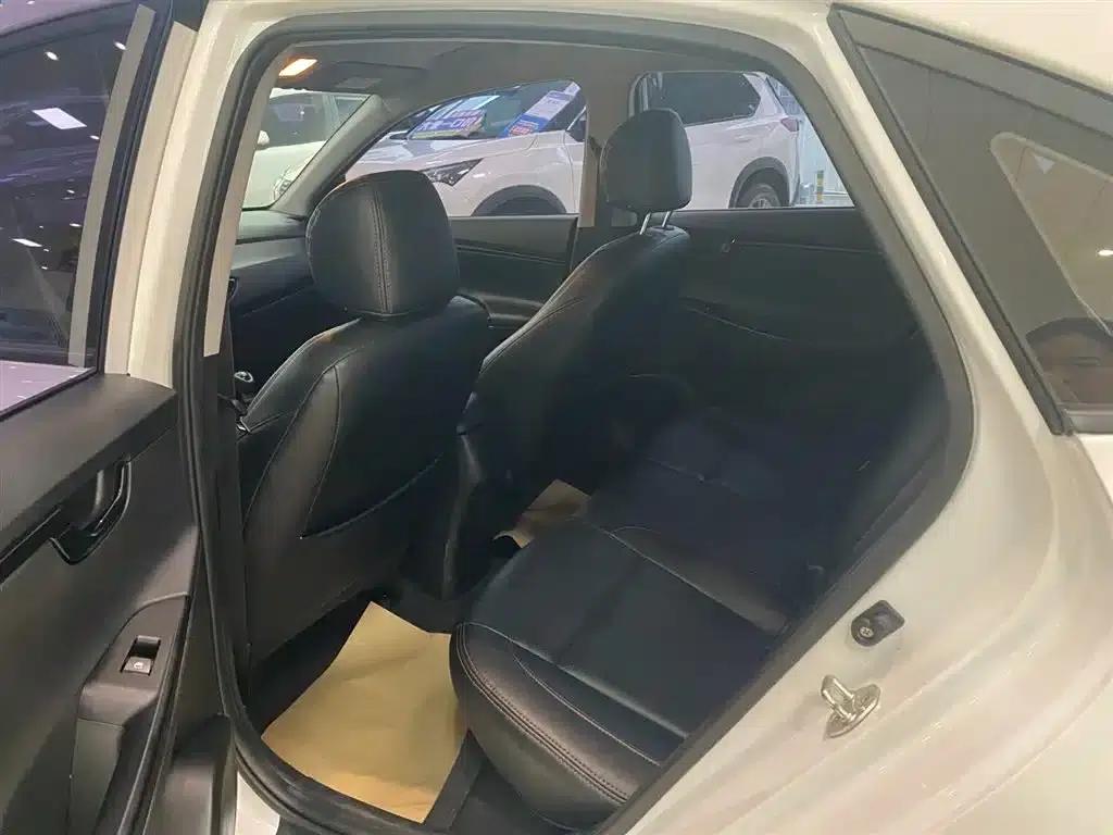 Hyundai Elantra 2020 1.6L Automatic GL Edition — миниатюра 8
