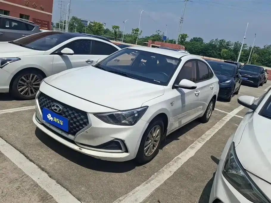 Hyundai Elantra 2020 1.6L Automatic GL Edition — миниатюра 1