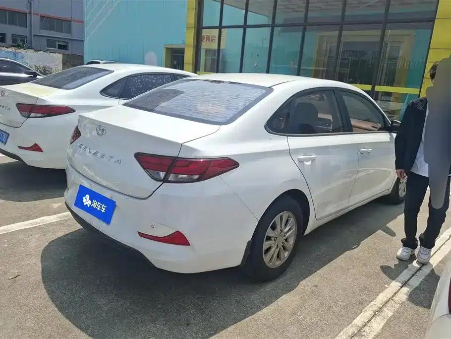 Hyundai Elantra 2020 1.6L Automatic GL Edition — миниатюра 3