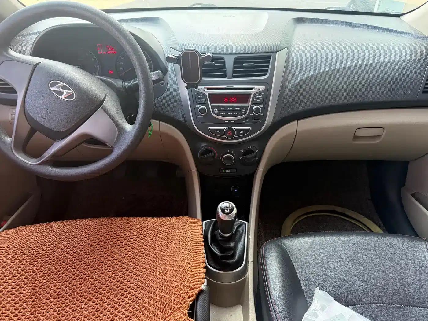 2014 Hyundai Reina 1.4L Manual Intelligent GLS — миниатюра 6