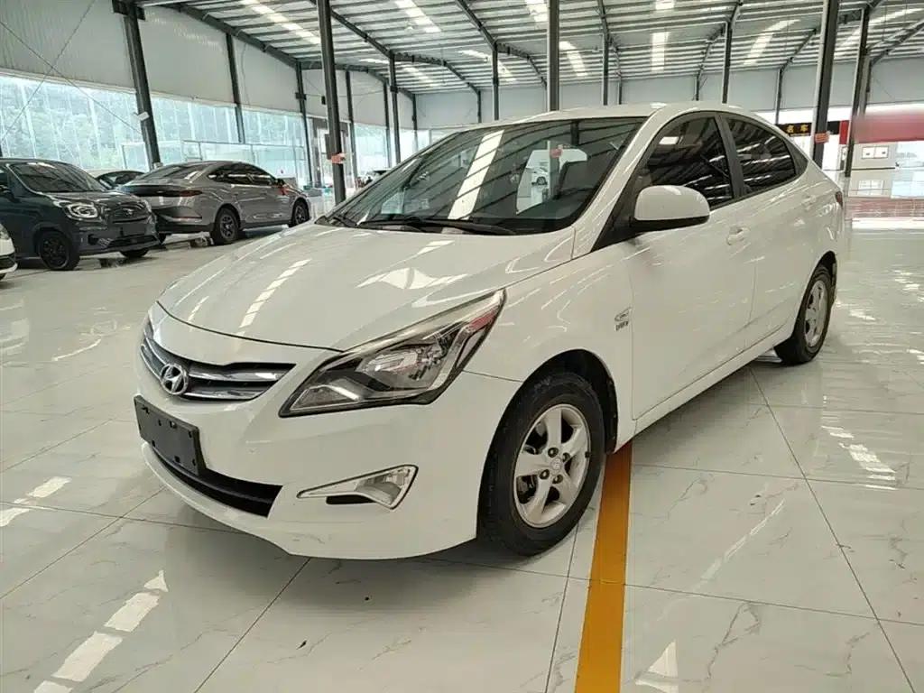 2014 Hyundai Reina 1.4L Automatic Intelligent GLS — миниатюра 2