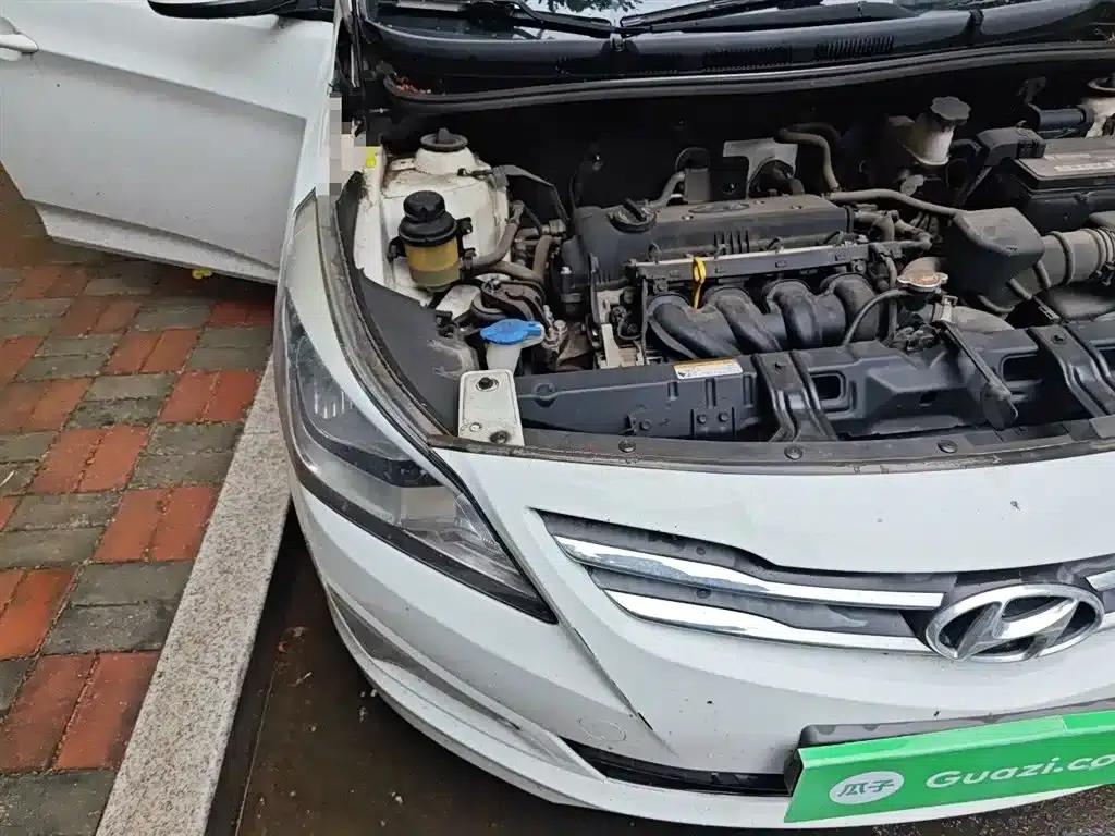 2014 Hyundai Reina 1.4L Manual Intelligent GLS — миниатюра 21