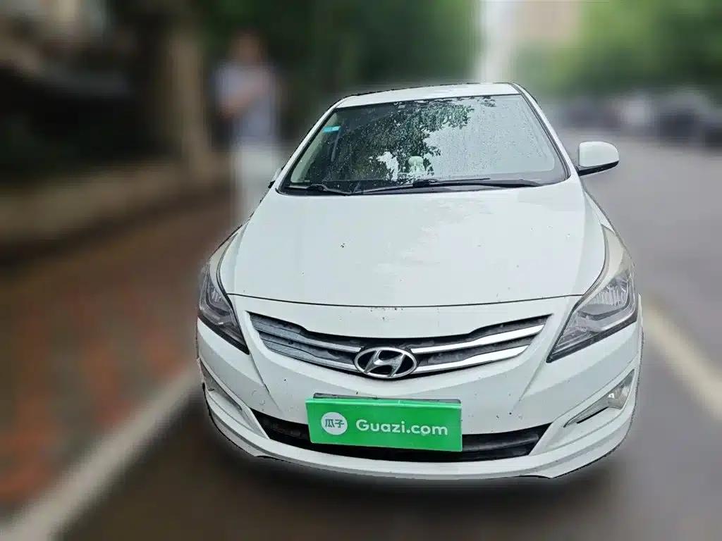 2014 Hyundai Reina 1.4L Manual Intelligent GLS — миниатюра 24