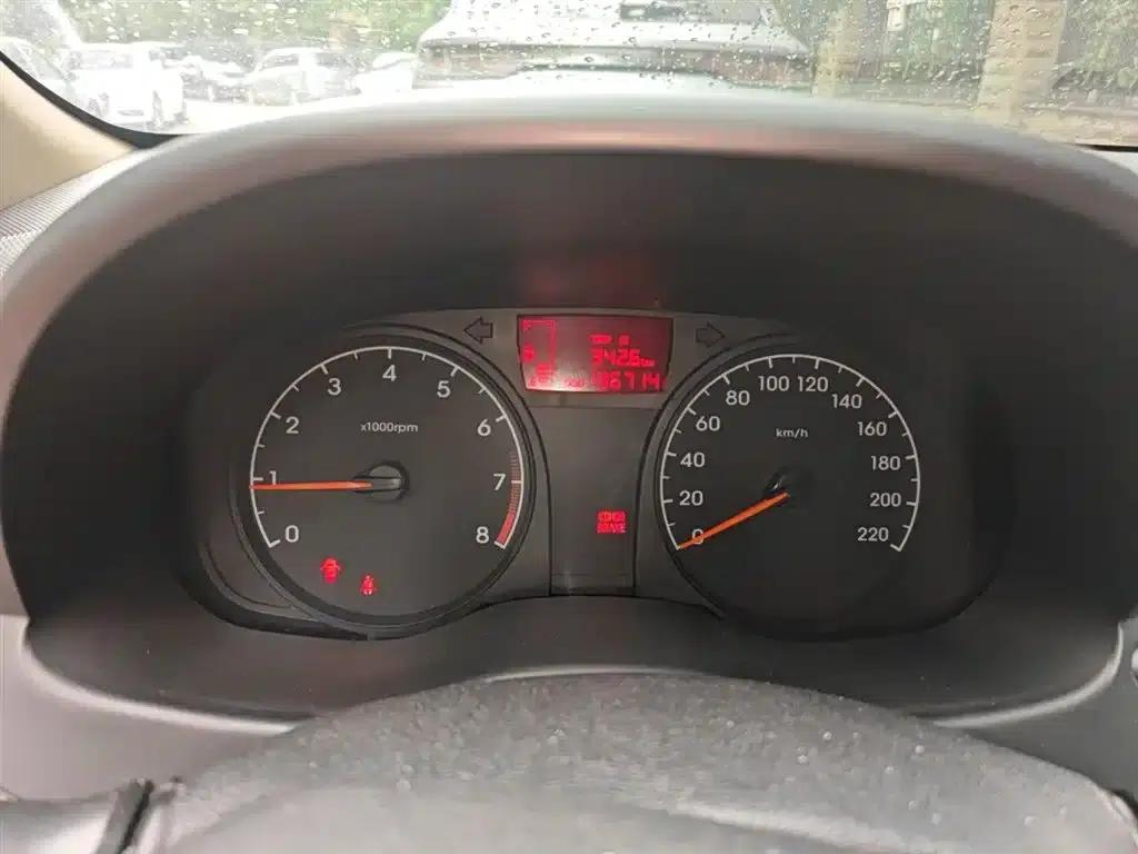 2014 Hyundai Reina 1.4L Manual Intelligent GLS — миниатюра 5