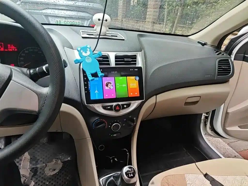 2014 Hyundai Reina 1.4L Manual Intelligent GLS — миниатюра 6