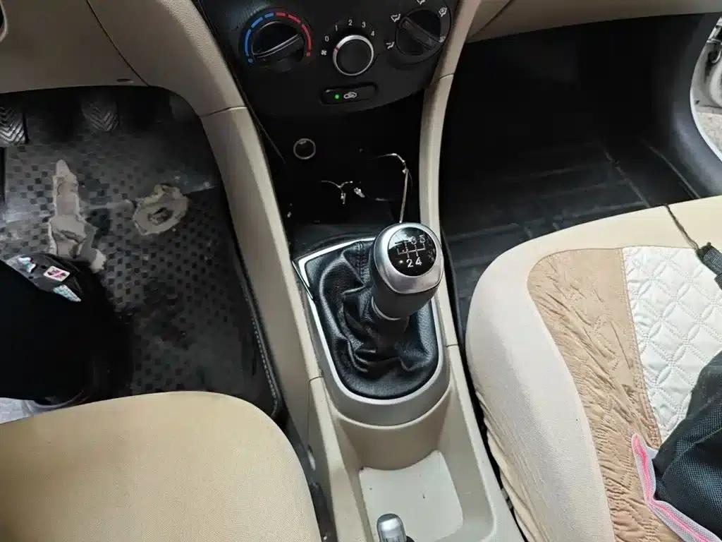 2014 Hyundai Reina 1.4L Manual Intelligent GLS — миниатюра 7