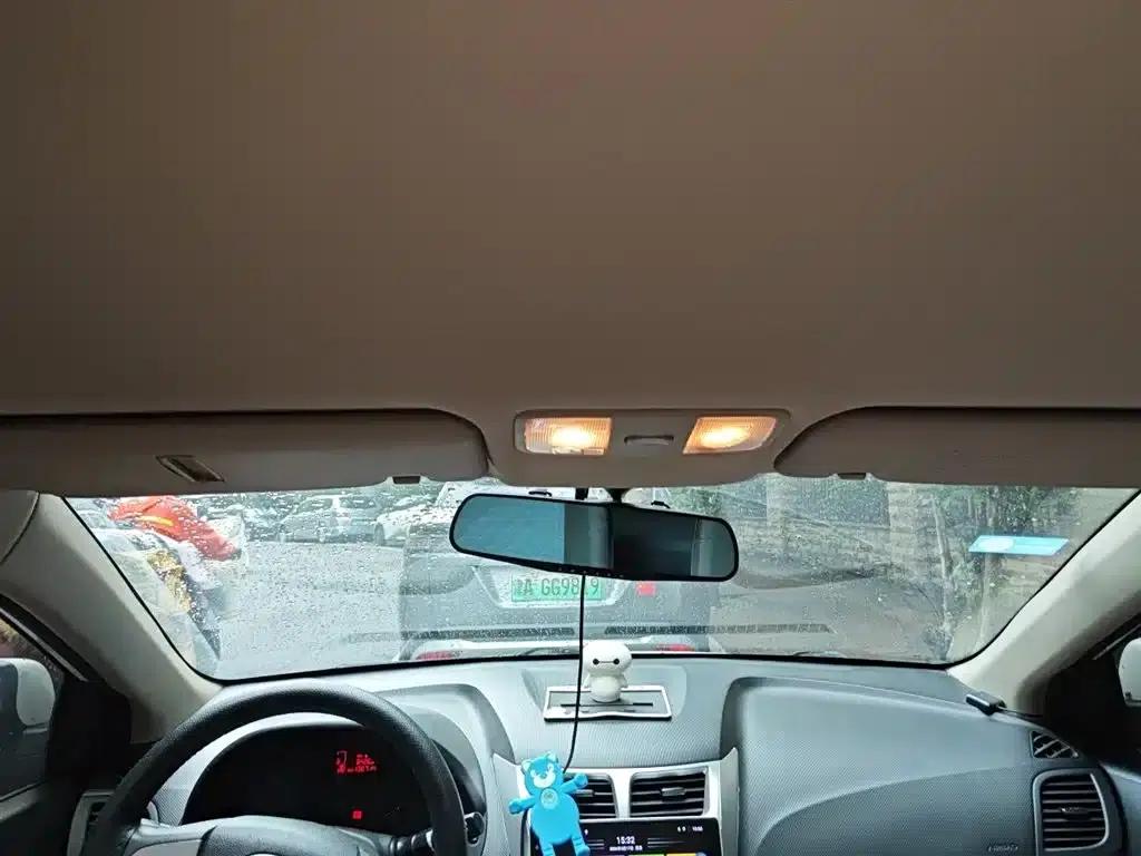 2014 Hyundai Reina 1.4L Manual Intelligent GLS — миниатюра 9