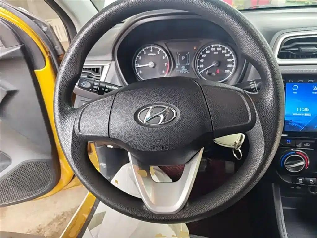 2017 Hyundai Reina 1.4L Automatic Premium Edition (National V Emission Standard) — миниатюра 11