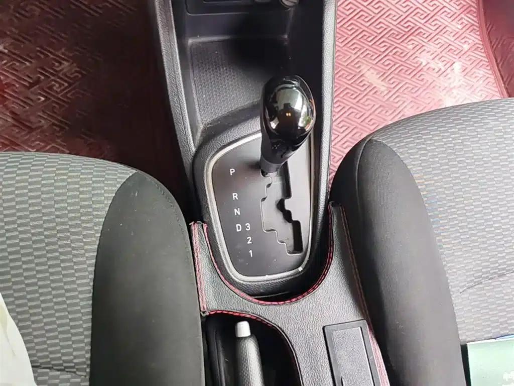 2017 Hyundai Reina 1.4L Automatic Premium Edition (National V Emission Standard) — миниатюра 14