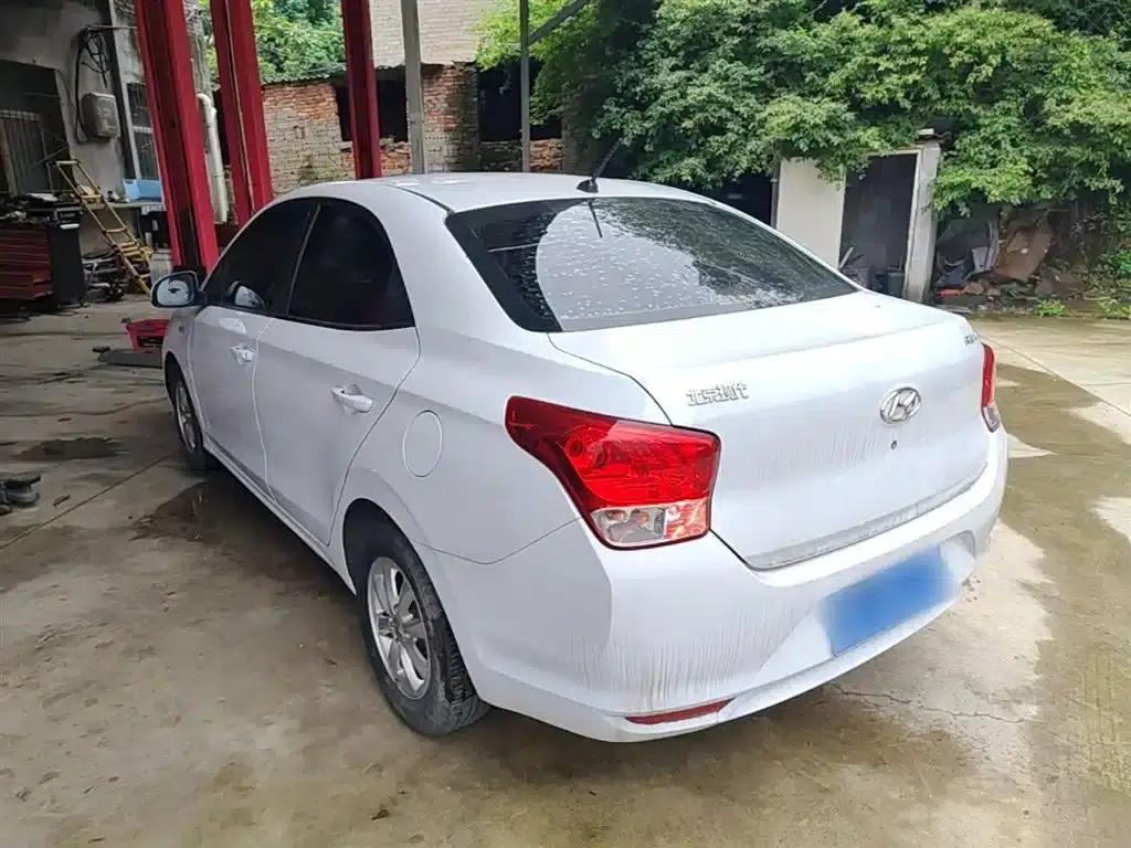 2017 Hyundai Reina 1.4L Automatic Premium Edition (National V Emission Standard) — миниатюра 5