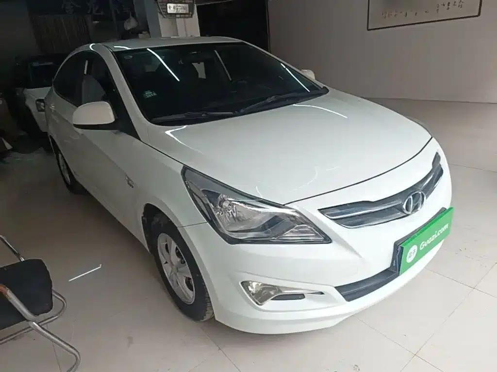 2014 Hyundai Reina 1.4L Automatic Intelligent GLS — миниатюра 4