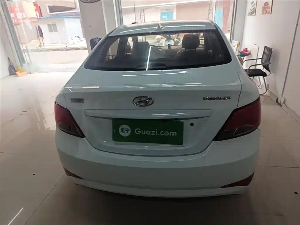 2014 Hyundai Reina 1.4L Automatic Intelligent GLS — миниатюра 6