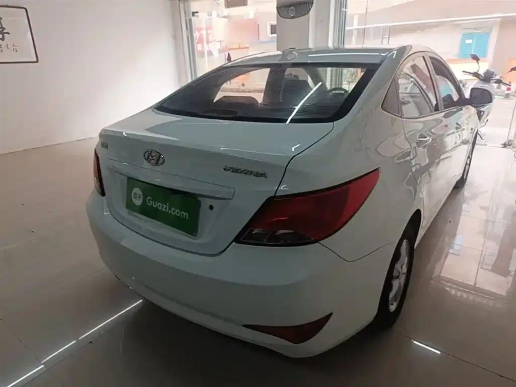 2014 Hyundai Reina 1.4L Automatic Intelligent GLS — миниатюра 7